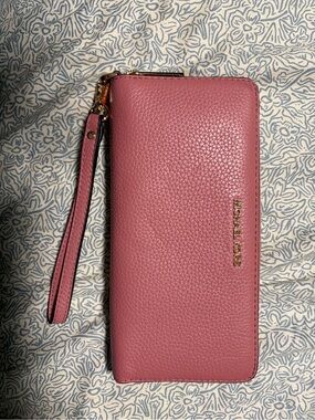 Michael Kors Rose Pink Pebbled Leather Wristlet Wallet with Gold Hardware